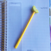 Plumas figuras frutas