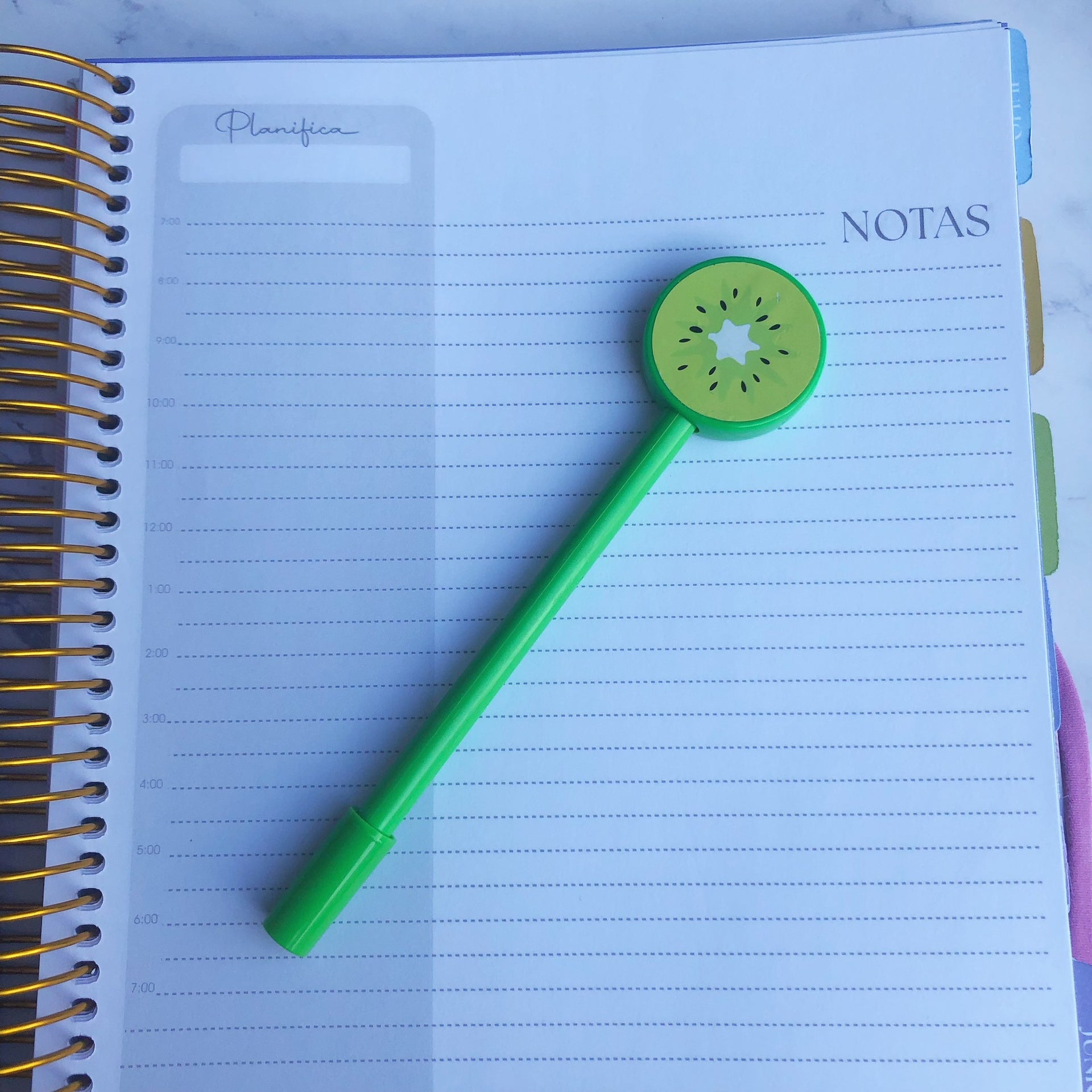 Plumas frutas redondas - Color Platino