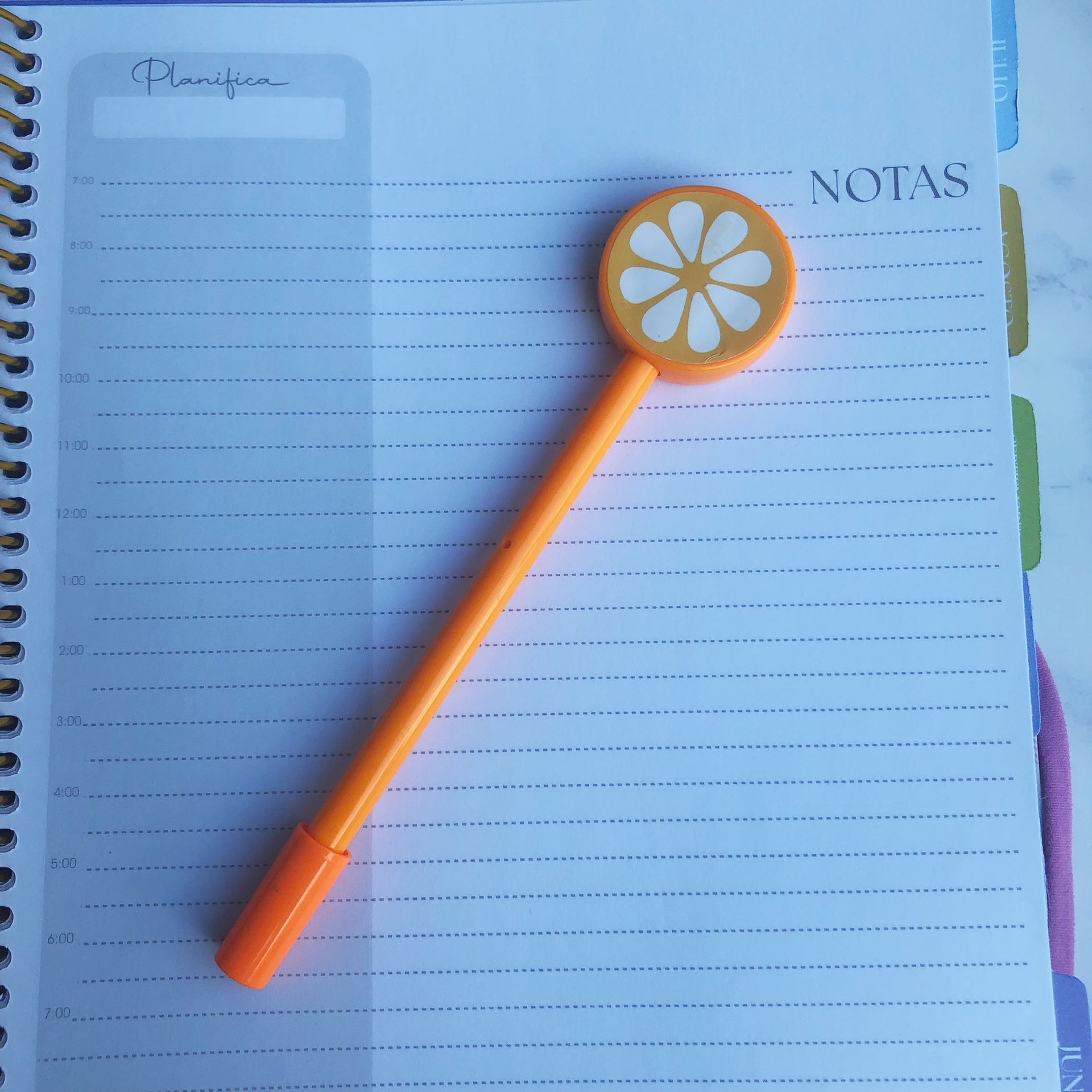 Plumas frutas redondas - Color Platino