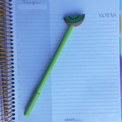 Plumas figuras frutas