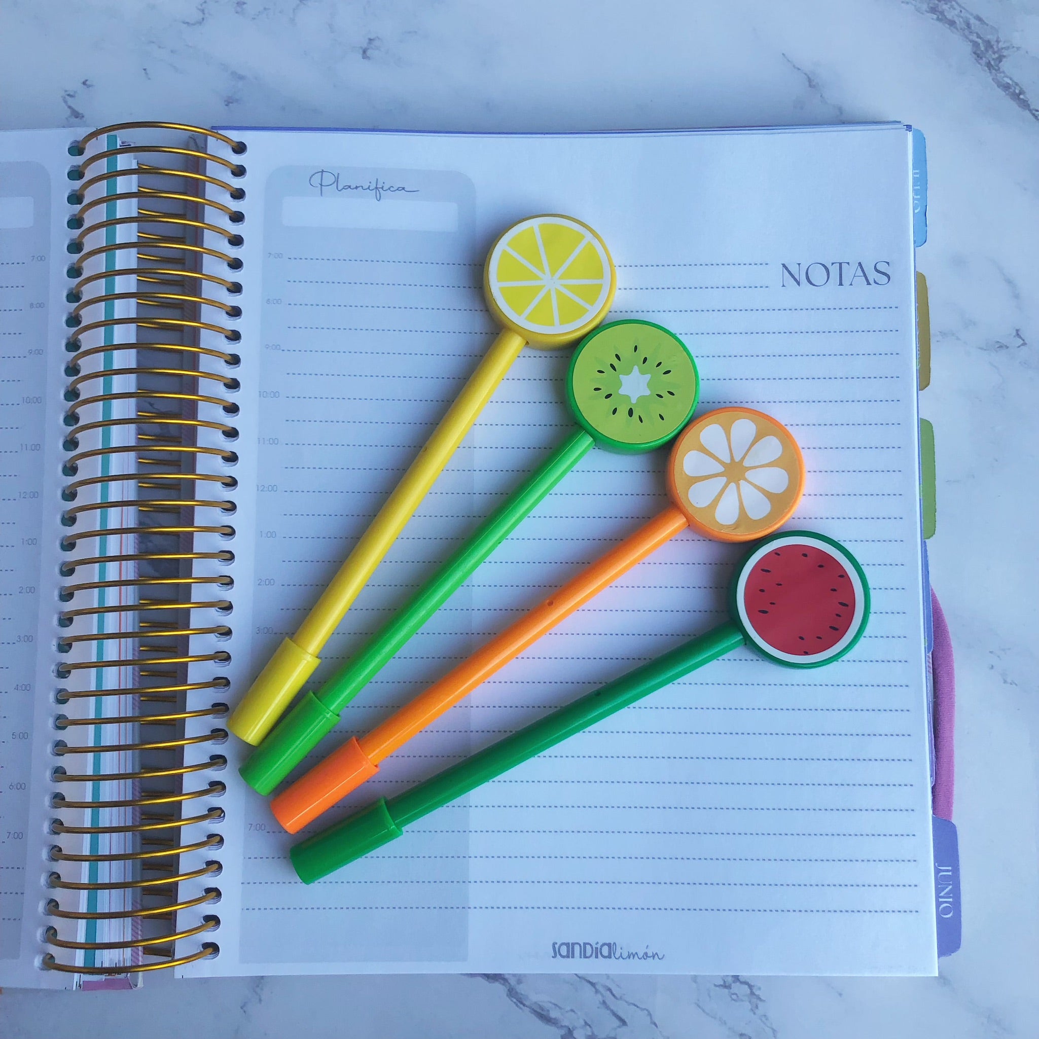 Plumas frutas redondas - Color Platino