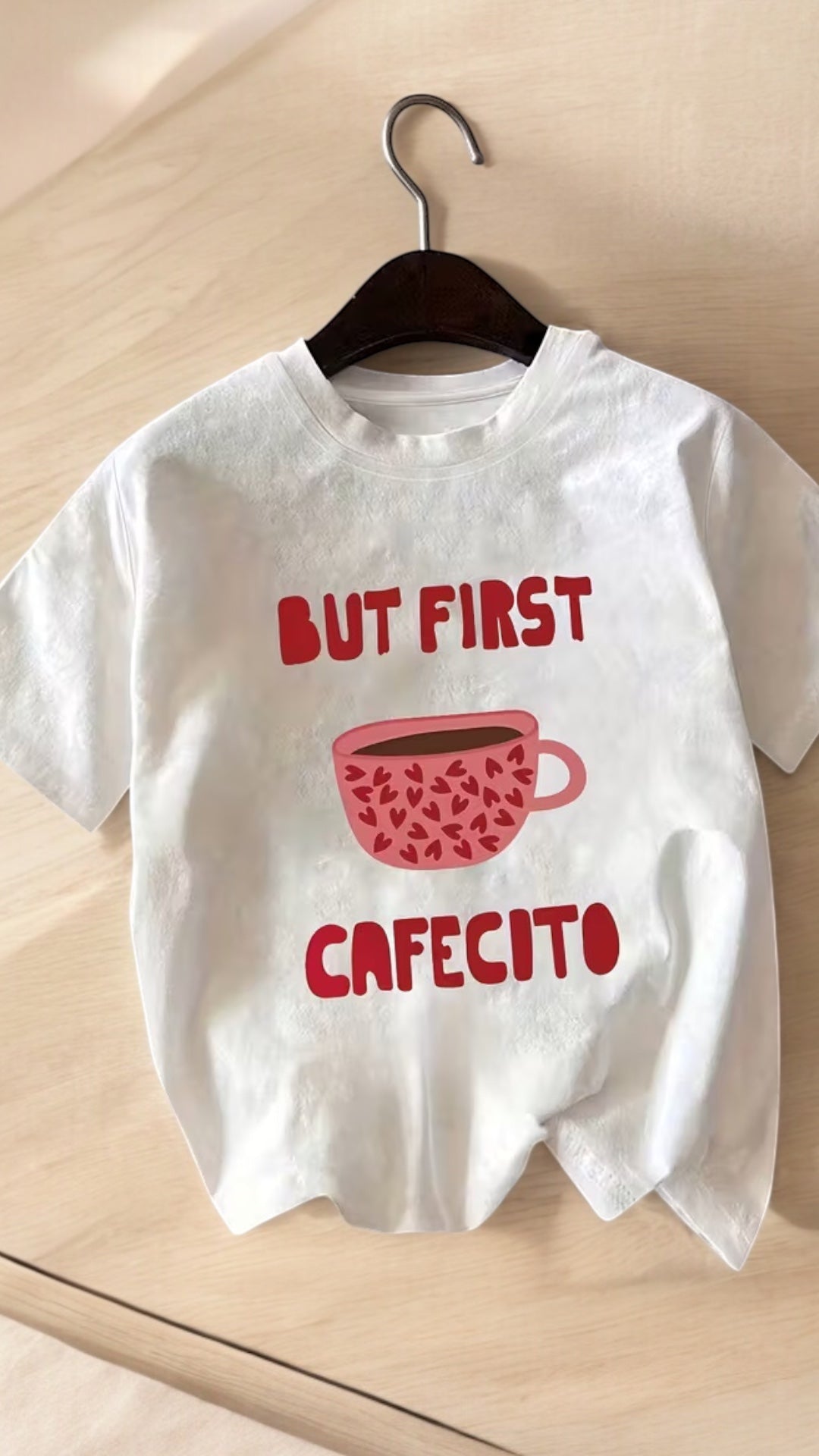 Camiseta But First - Color Platino