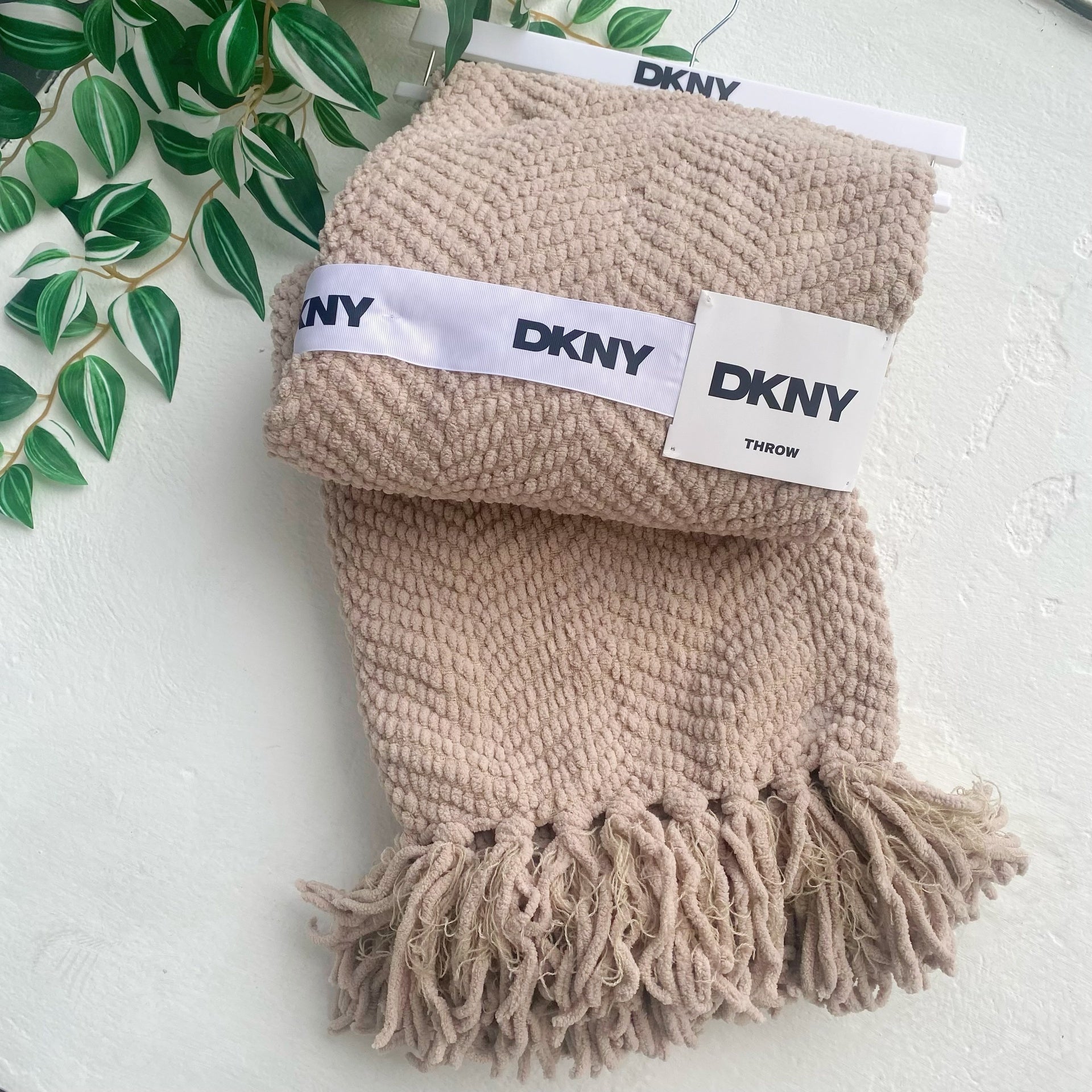 Throw DKNY